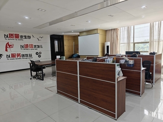 Changzhou Yingchuang Rotomolding Equipment Co,. Ltd linha de produção do fabricante
