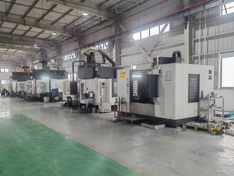Changzhou Yingchuang Rotomolding Equipment Co,. Ltd linha de produção do fabricante