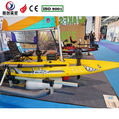 Instalações de entretenimento de valor caro Barco de vela de entretenimento Molde personalizado para produção de slides acessível